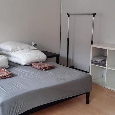 Private Room In A Shared Apartment Odense Extérieur photo