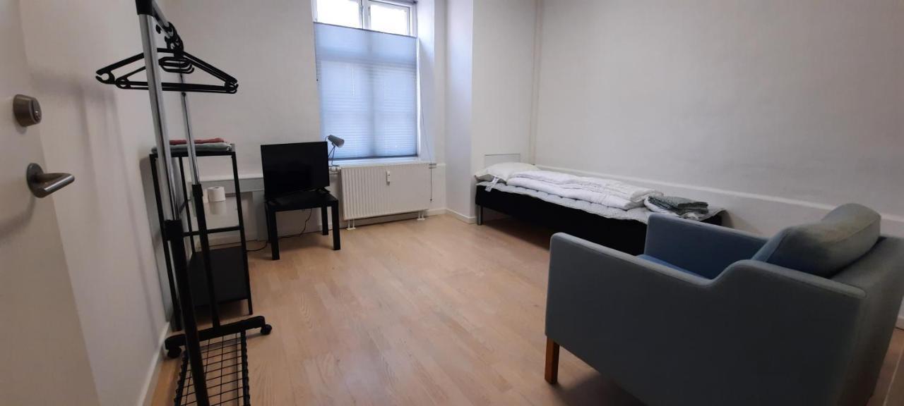 Private Room In A Shared Apartment Odense Extérieur photo