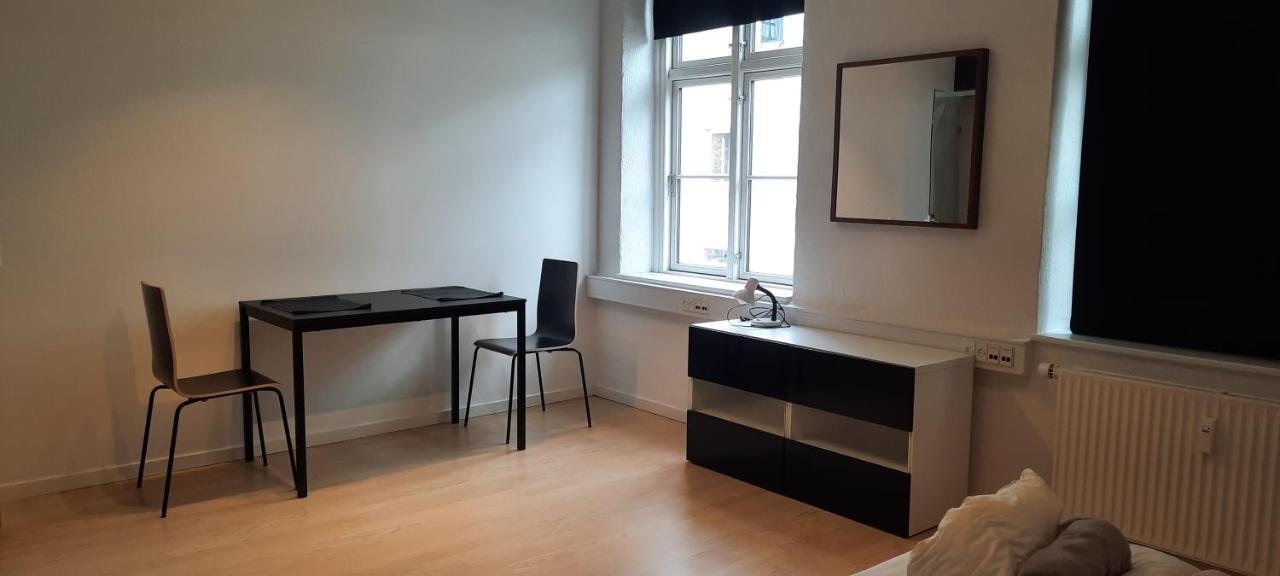 Private Room In A Shared Apartment Odense Extérieur photo