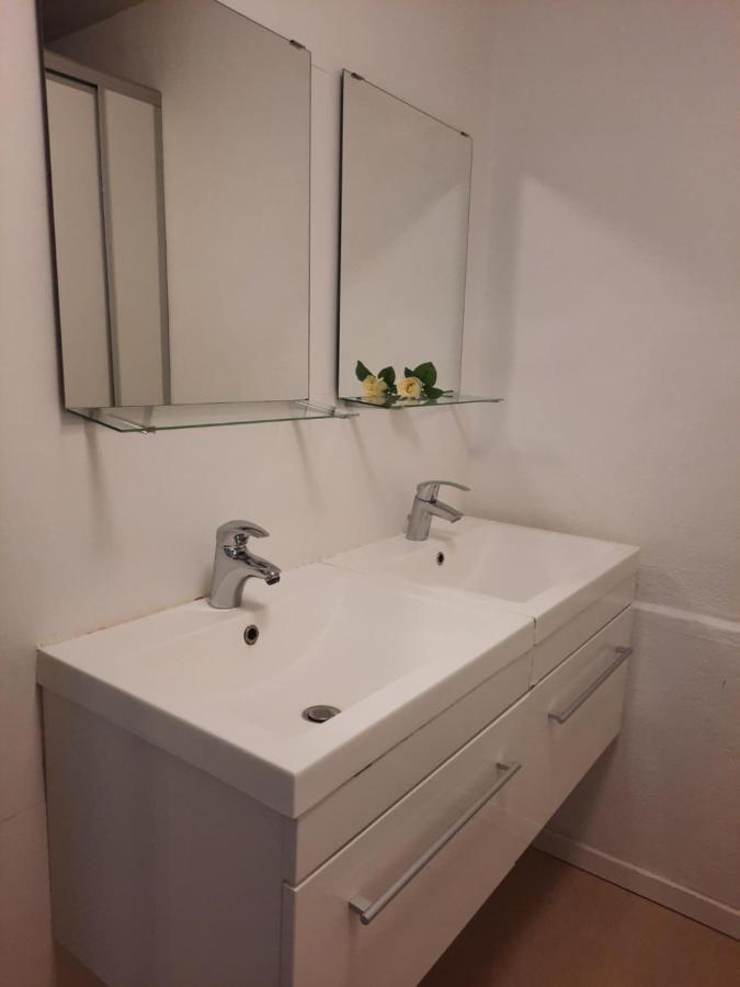 Private Room In A Shared Apartment Odense Extérieur photo